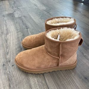 Ugg Classic Mini II